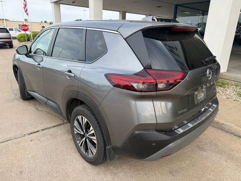 Used 2023 Nissan Rogue SV FWD image 8
