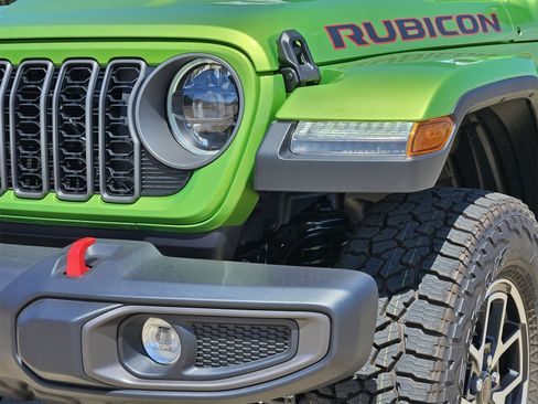 New 2025 Jeep Gladiator Rubicon w/ Convenience Group image 8