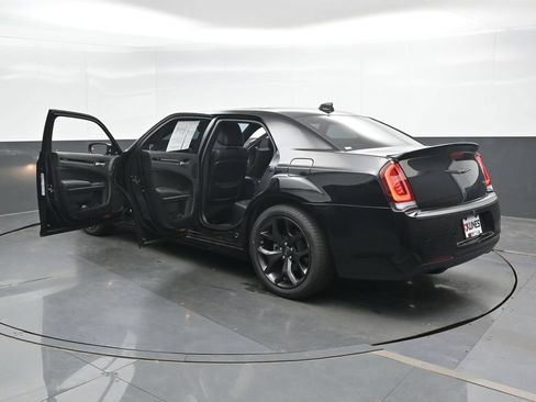Used 2022 Chrysler 300 S RWD image 48