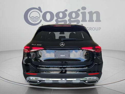 Used 2026 Mercedes-Benz GLC 300 image 4