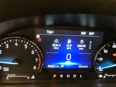 Used 2023 Ford Explorer Limited w/ Limited Technology Package image 21