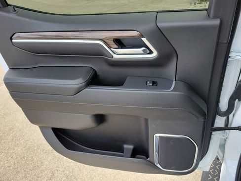 Used 2024 Chevrolet Silverado 1500 LT Trail Boss w/ Convenience Package II image 14