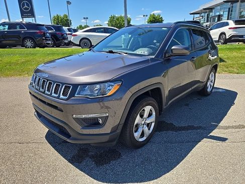 Used 2020 Jeep Compass Latitude w/ Cold Weather Group AWD/4WD image 10