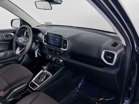Used 2025 Hyundai Venue SE FWD image 27