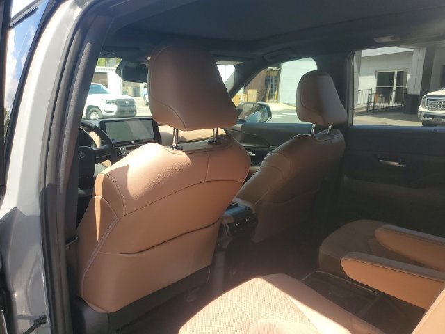 Used 2026 Toyota Grand Highlander AWD Hybrid image 9