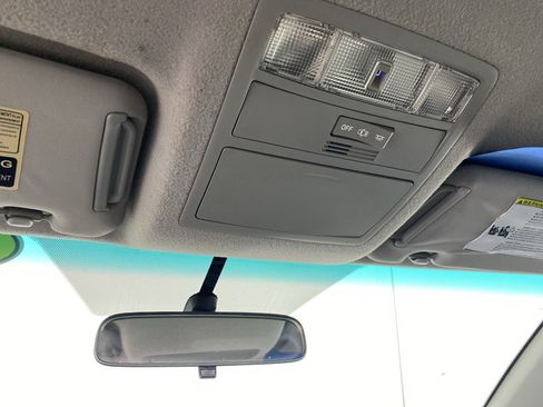 Used 2010 Toyota Highlander 4WD image 21