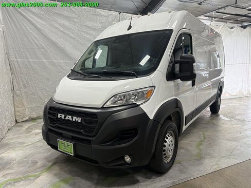 Used 2024 RAM ProMaster 2500 w/ Convenience Group FWD image 1