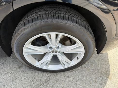 Used 2019 Audi Q8 Premium Plus w/ Premium Plus AWD/4WD image 21