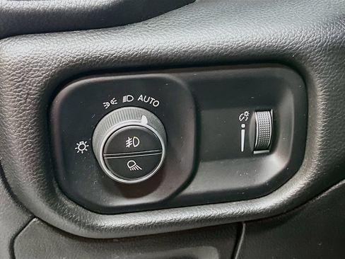 Used 2023 RAM 1500 Big Horn AWD/4WD image 10
