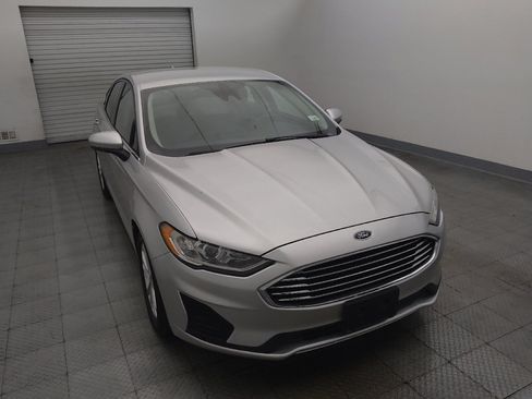 Used 2019 Ford Fusion SE FWD image 14