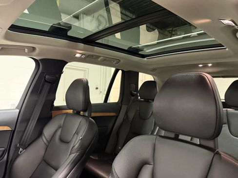 Used 2021 Volvo XC90 T8 Inscription Expression w/ Climate Package AWD/4WD image 16
