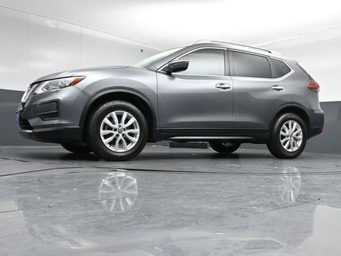 Used 2020 Nissan Rogue SV FWD image 37