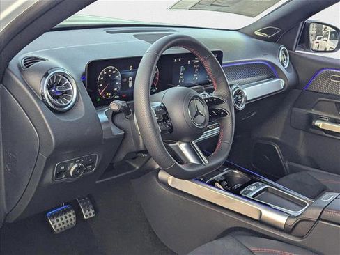 New 2025 Mercedes-Benz GLB 250 GLB 250 image 3