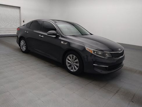 Used 2018 Kia Optima EX w/ Premium Package FWD image 11