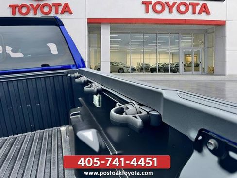 Used 2024 Toyota Tacoma SR5 AWD/4WD image 9