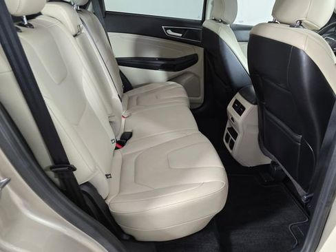 Used 2018 Ford Edge Titanium w/ Equipment Group 301A AWD/4WD image 14