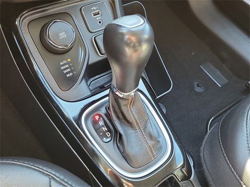 Used 2019 Jeep Compass Limited image 33