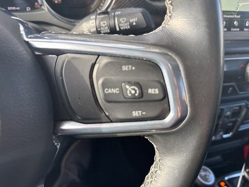 Used 2022 Jeep Wrangler Unlimited Sahara image 13