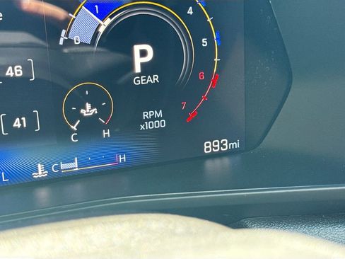 Used 2026 Chevrolet Colorado W/T AWD/4WD image 12