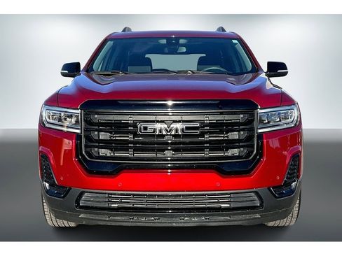 Used 2023 GMC Acadia SLE w/ Driver Convenience Package image 2