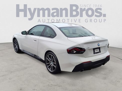 Used 2023 BMW 230i xDrive Coupe w/ Premium Package image 5