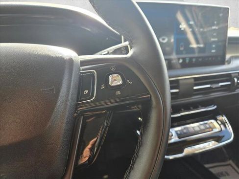 Used 2023 Lincoln Corsair Standard w/ Equipment Group 101A image 19