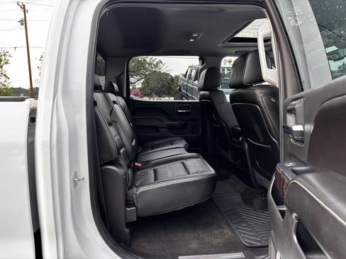Used 2015 GMC Sierra 2500 Denali w/ Duramax Plus Package AWD/4WD image 28