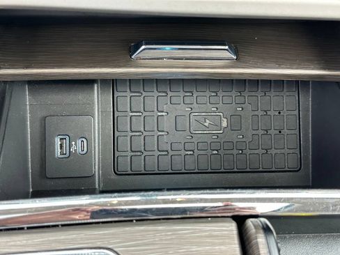 Used 2023 Ford Expedition Limited AWD/4WD image 33
