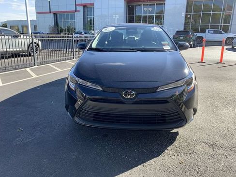 Used 2025 Toyota Corolla LE FWD image 3