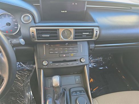 Used 2016 Lexus IS 300 AWD image 21