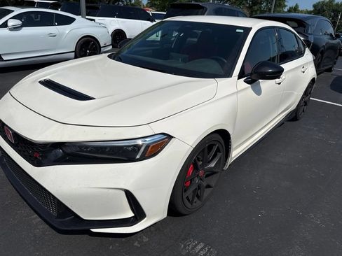 Used 2025 Honda Civic Type R image 1