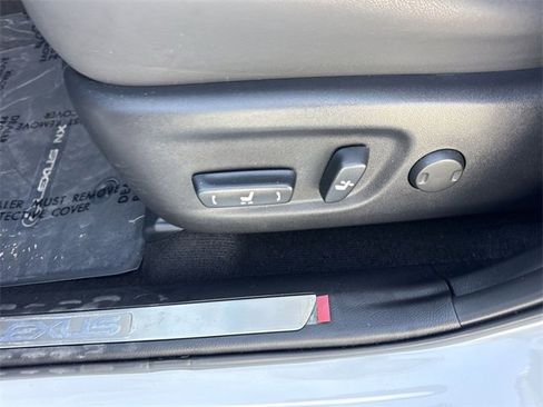 Used 2018 Lexus NX 300 FWD image 12