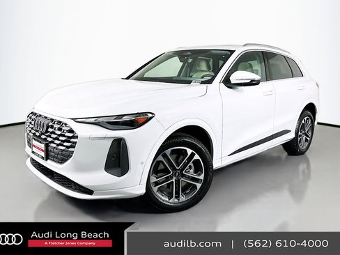 New 2025 Audi Q5 Premium image 1