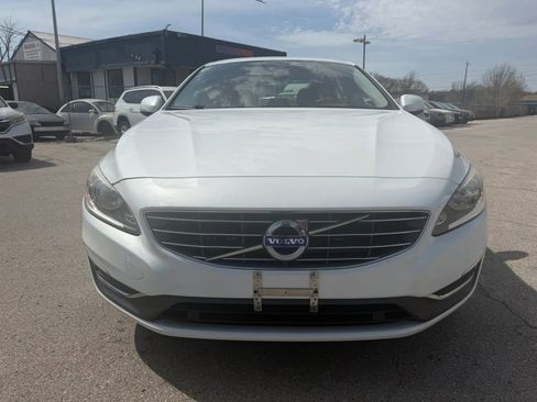 Used 2017 Volvo S60 T5 Inscription image 8