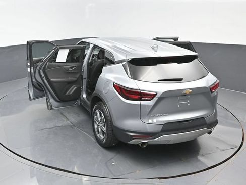 Used 2025 Chevrolet Blazer LT AWD/4WD image 25