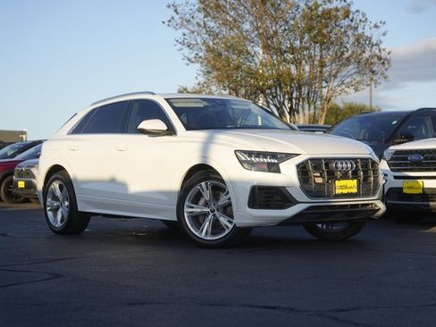 Used 2023 Audi Q8 Prestige image 2