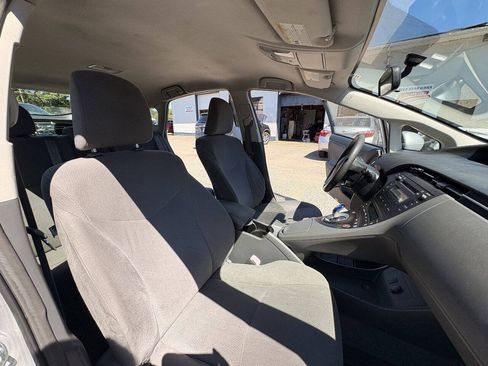 Used 2010 Toyota Prius Two FWD image 23