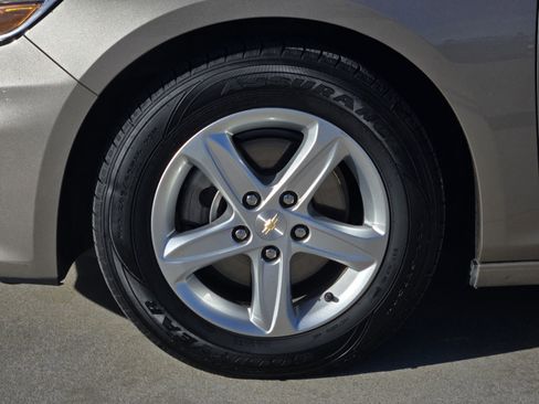 Used 2024 Chevrolet Malibu LT image 14