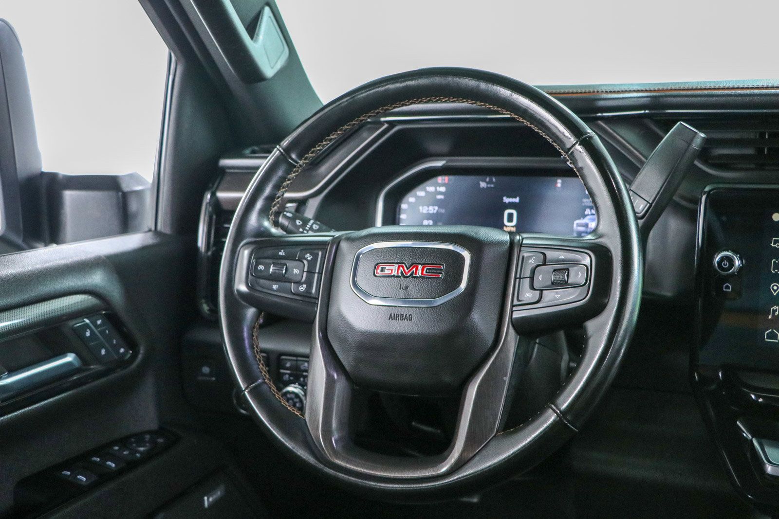 Used 2024 GMC Sierra 2500 AT4 AWD/4WD image 13