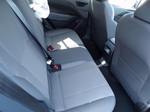 Used 2025 Subaru Crosstrek 2.0i Premium image 10