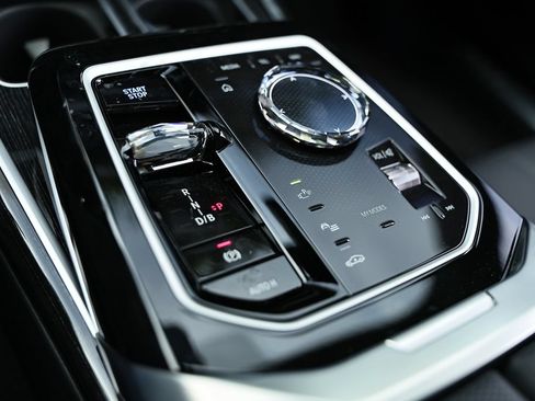 New 2026 BMW i7 xDrive60 AWD/4WD image 40