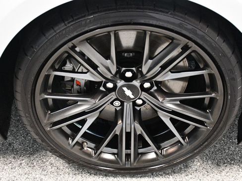 Used 2018 Chevrolet Camaro ZL1 RWD image 23