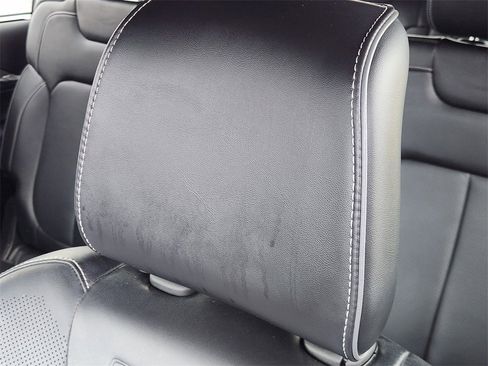 Used 2021 Jeep Grand Cherokee L Overland w/ Luxury Tech Group IV image 24