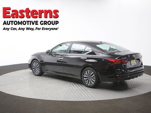 Used 2025 Nissan Altima 2.5 SV FWD image 63