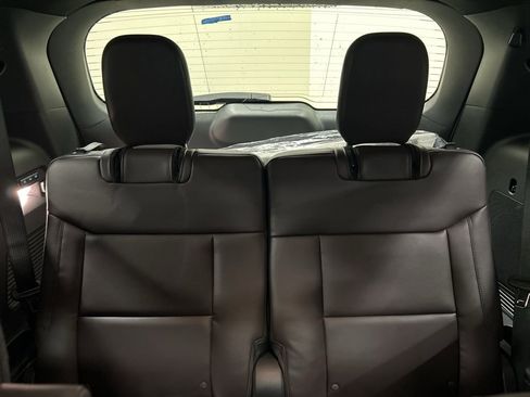 New 2026 Ford Explorer Platinum AWD/4WD image 32