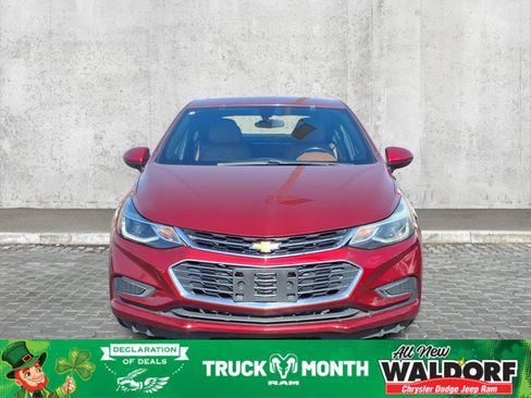 Used 2018 Chevrolet Cruze Premier image 10