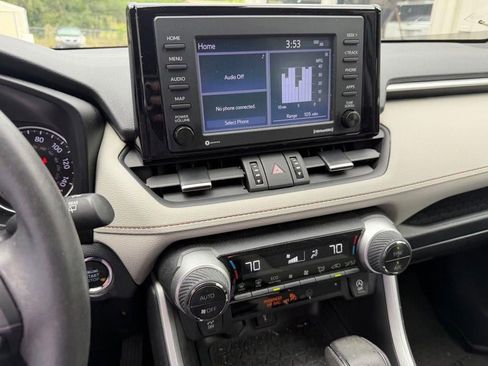 Used 2021 Toyota RAV4 XLE Premium FWD image 19