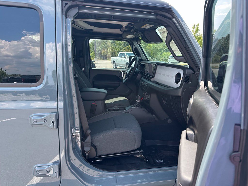 New 2026 Jeep Gladiator Sport AWD/4WD image 27