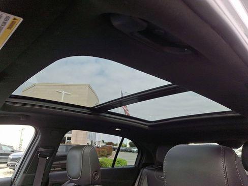 Used 2021 Cadillac XT4 Premium Luxury w/ Technology Package image 15