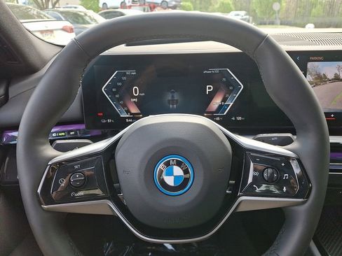 Used 2025 BMW i5 eDrive40i RWD image 20